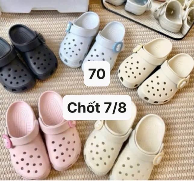 07/08 Dép sục nhựa khoá Crocs #L7804 - Be - 36