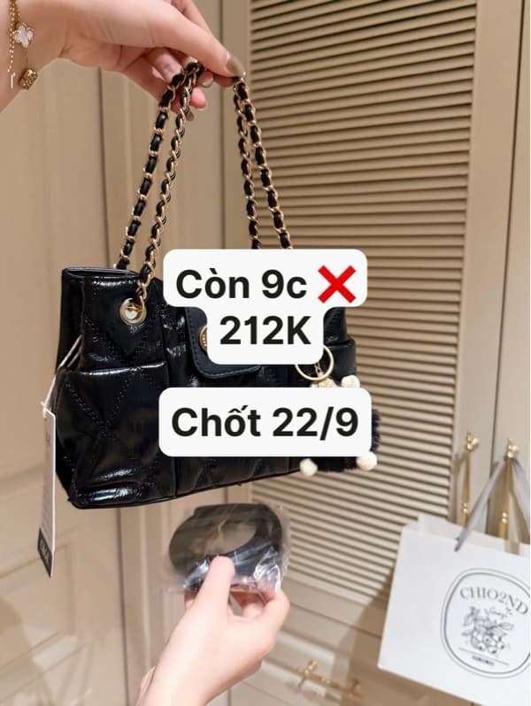 22/09 Túi xách da vân trám quai xích kèm charm CKGE #M3531